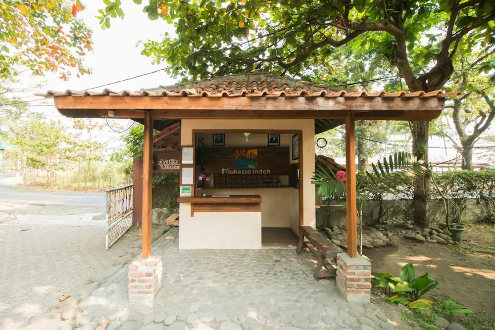 OYO 937 Mahessa Indah Homestay