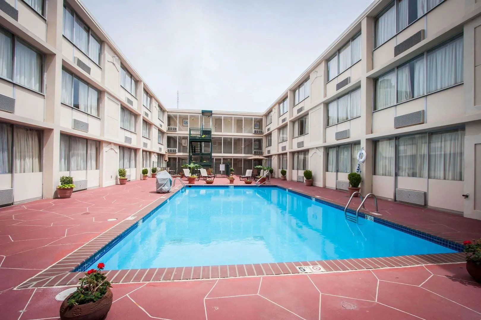 Hotel Indigo Memphis Downtown by IHG