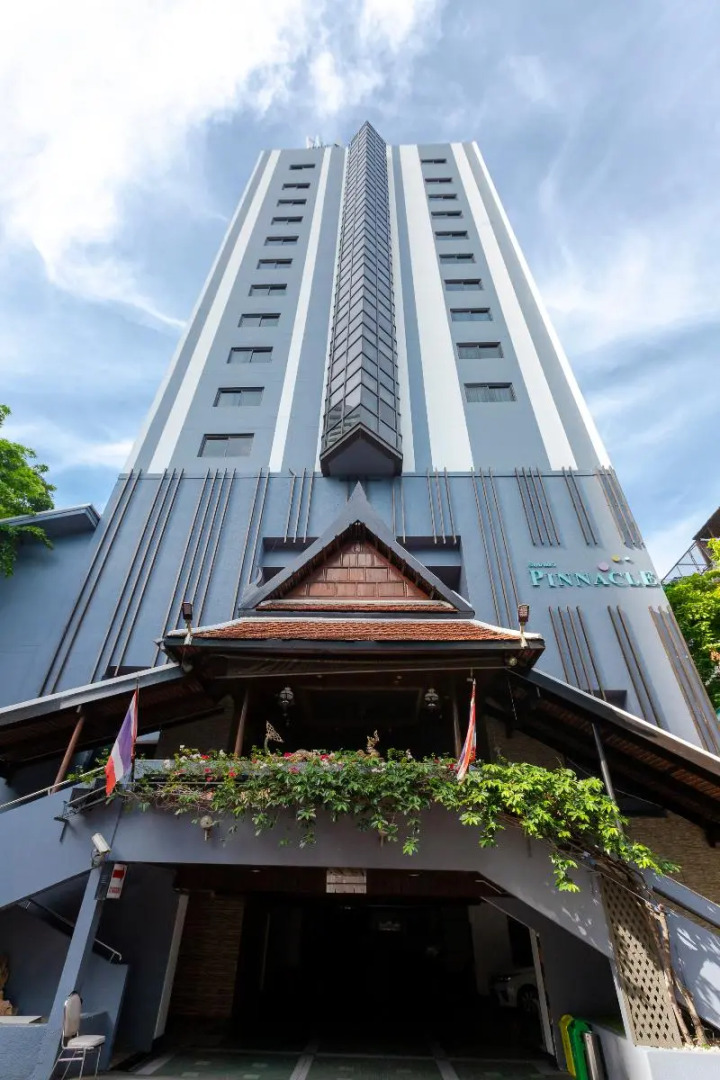 Pinnacle Lumpinee Park Hotel