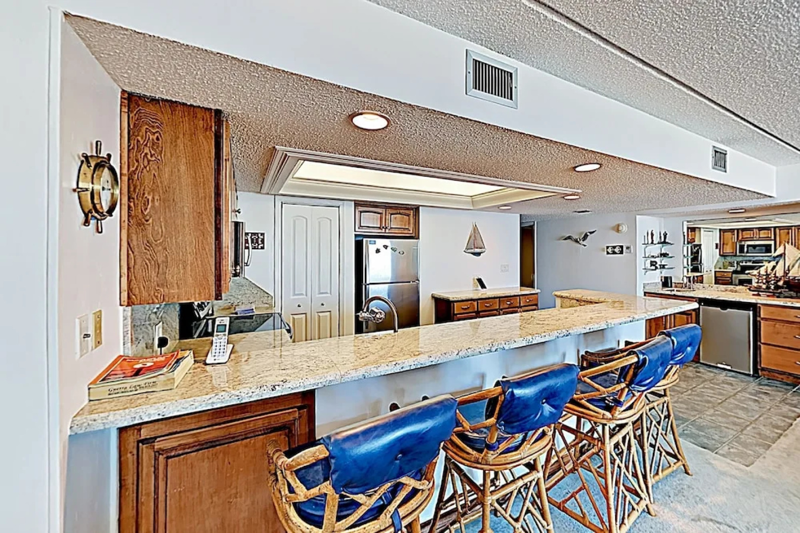 Suntide III Condominiums