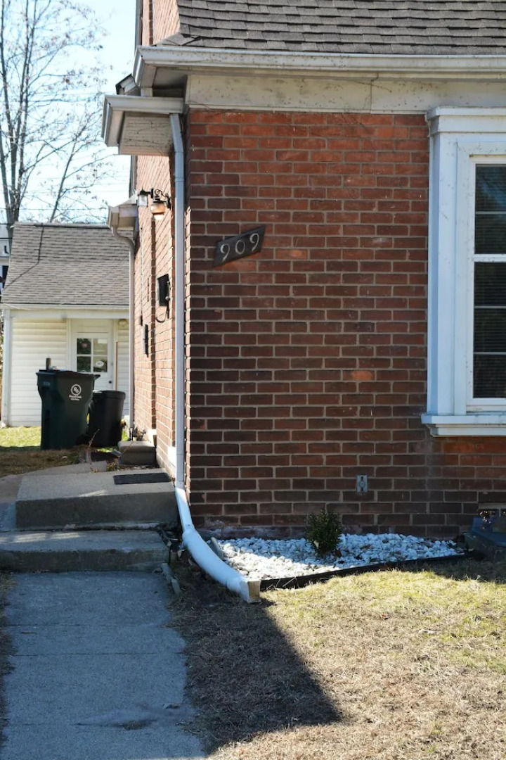 Stunning Royal Oak Townhouse