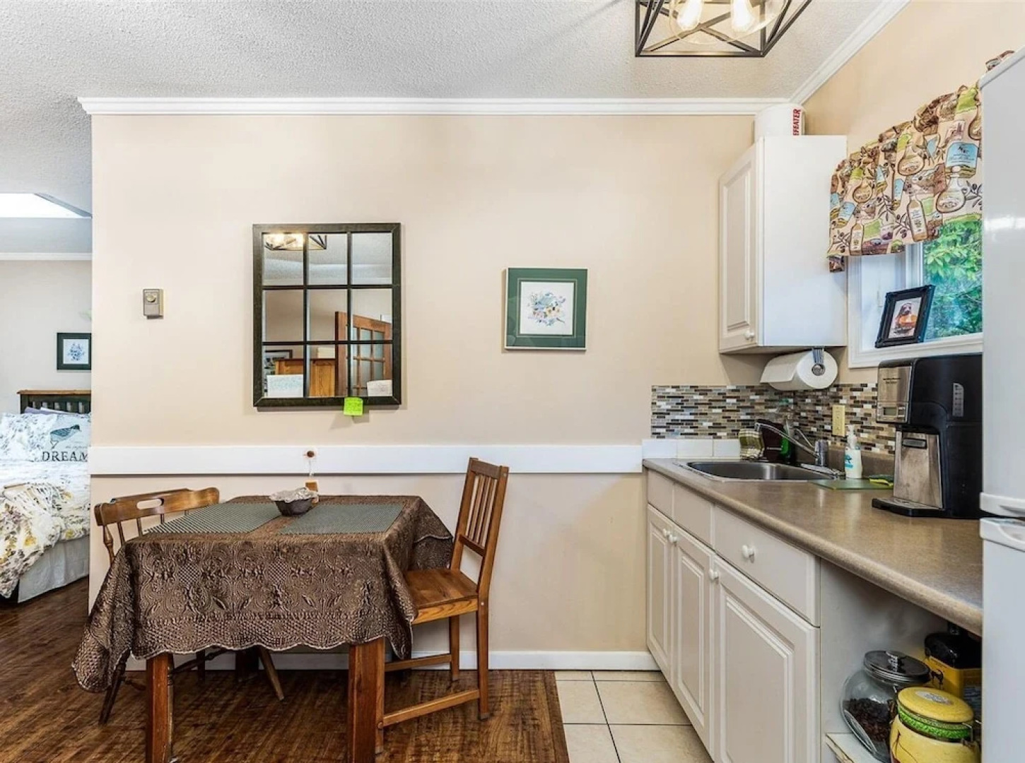 Salty Towers Oceanfront Cottages