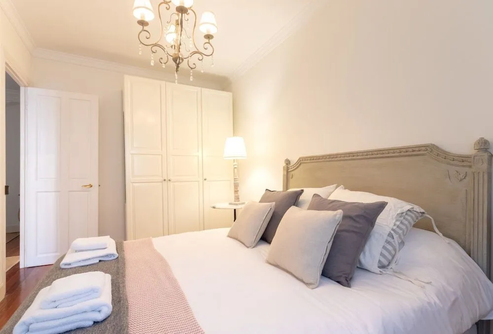 BILBAO BY THE SEA IV apartment by Aston Rentals