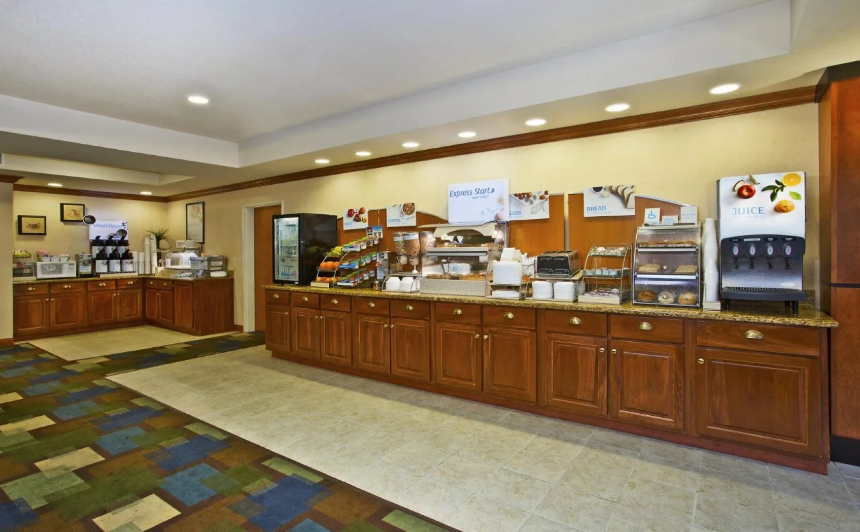 Holiday Inn Express Hotel & Suites East Lansing by IHG