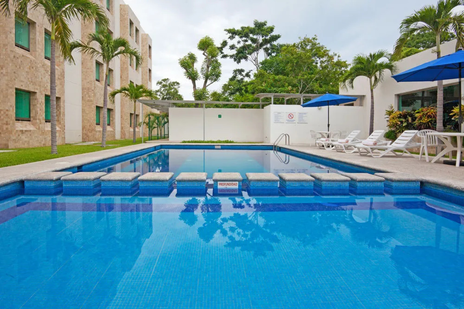 Holiday Inn Express Paraiso Dos Bocas