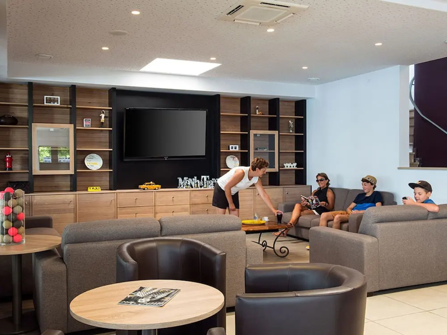 Luxury Apartment With a View of the Mountain Lake of Chorges