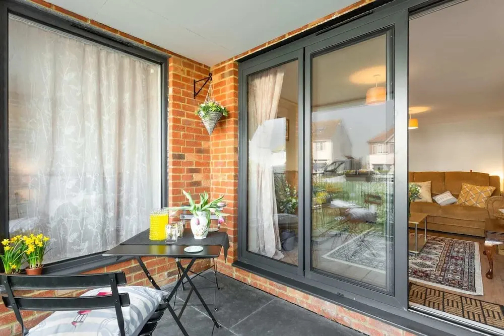 Host Stay Farrier William