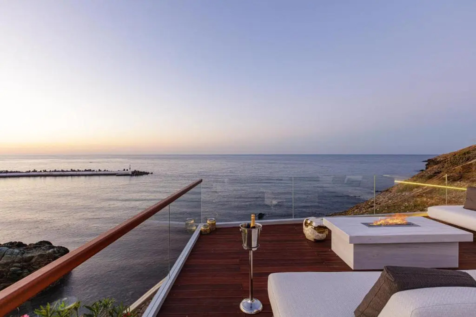 Zillion Villa, intangible beachfront luxury, By ThinkVilla