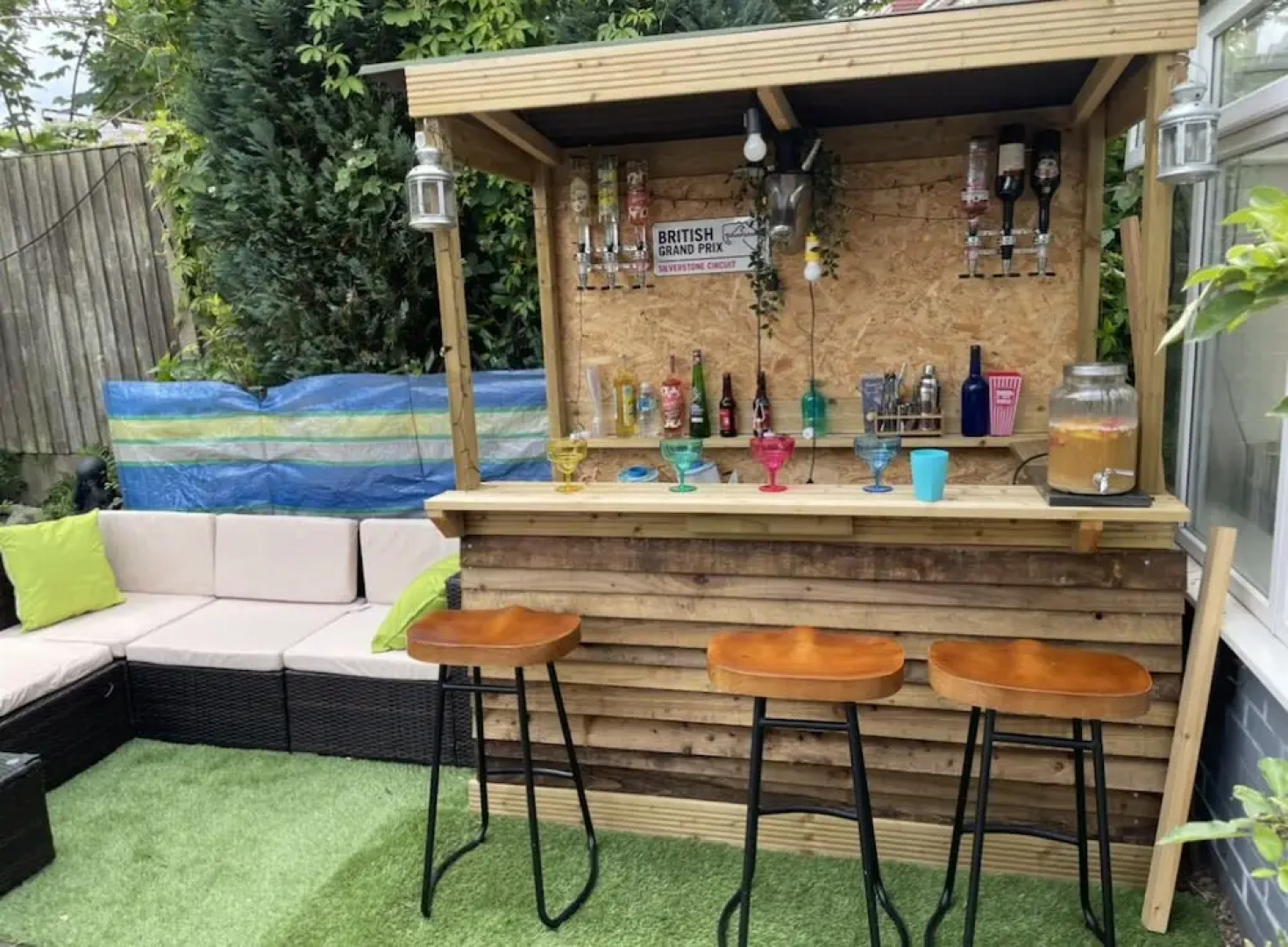 Urban Retreat Hot Tub Bar Ev Charger