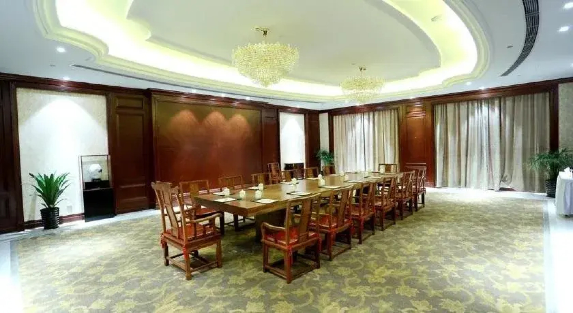 America's Best Rixin International Hotel