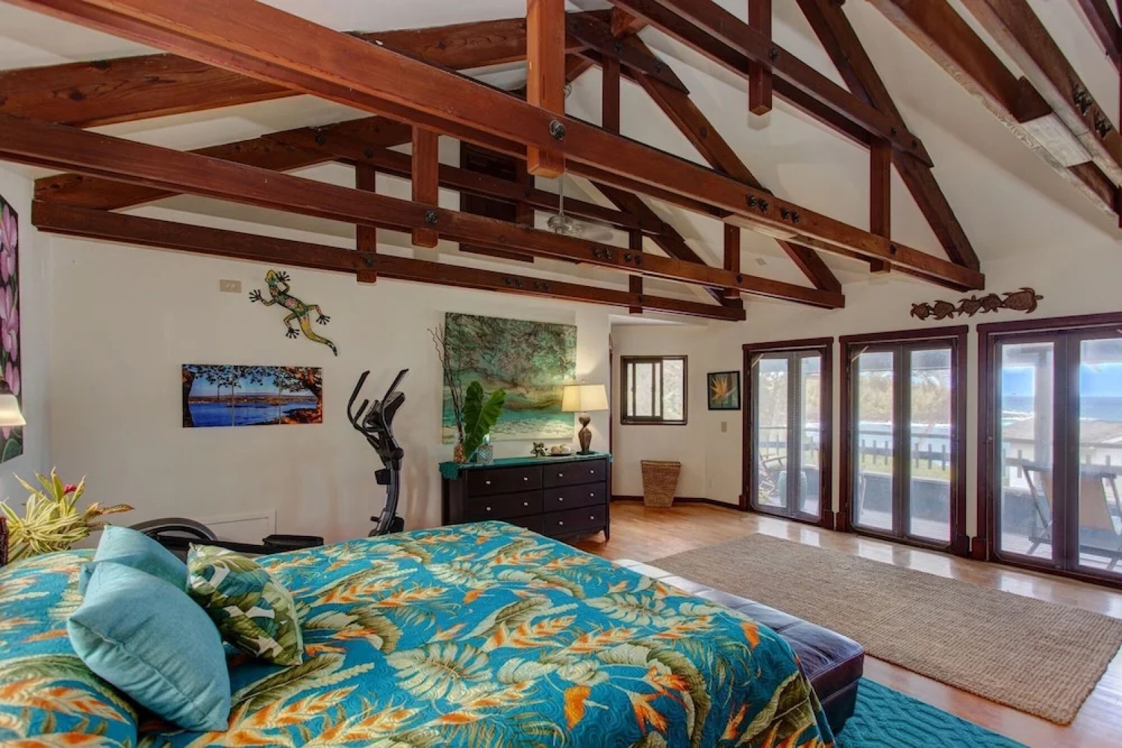 Black Sand Beach House 2 Bedroom Home