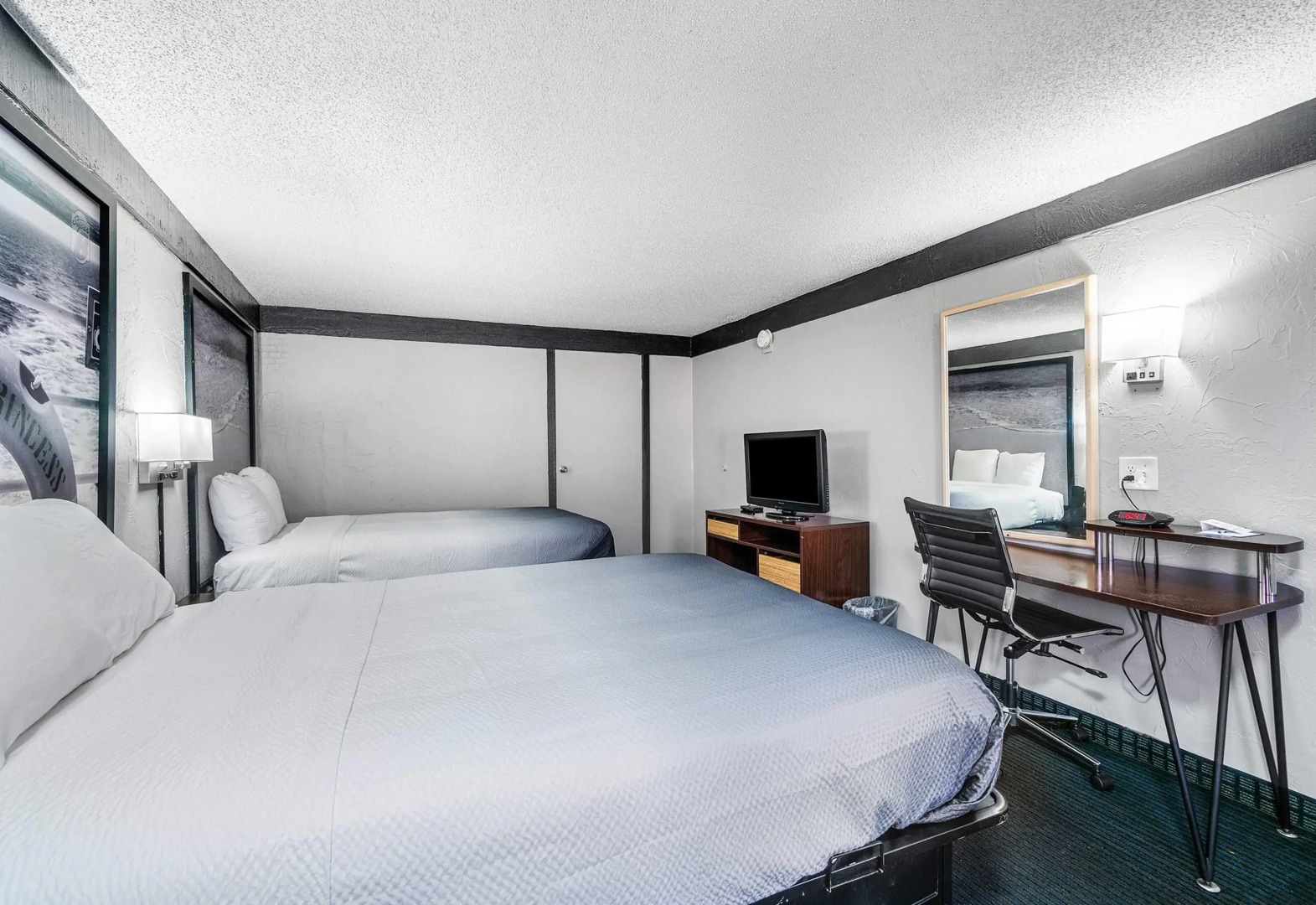 Super 8 by Wyndham Lantana West Palm Beach