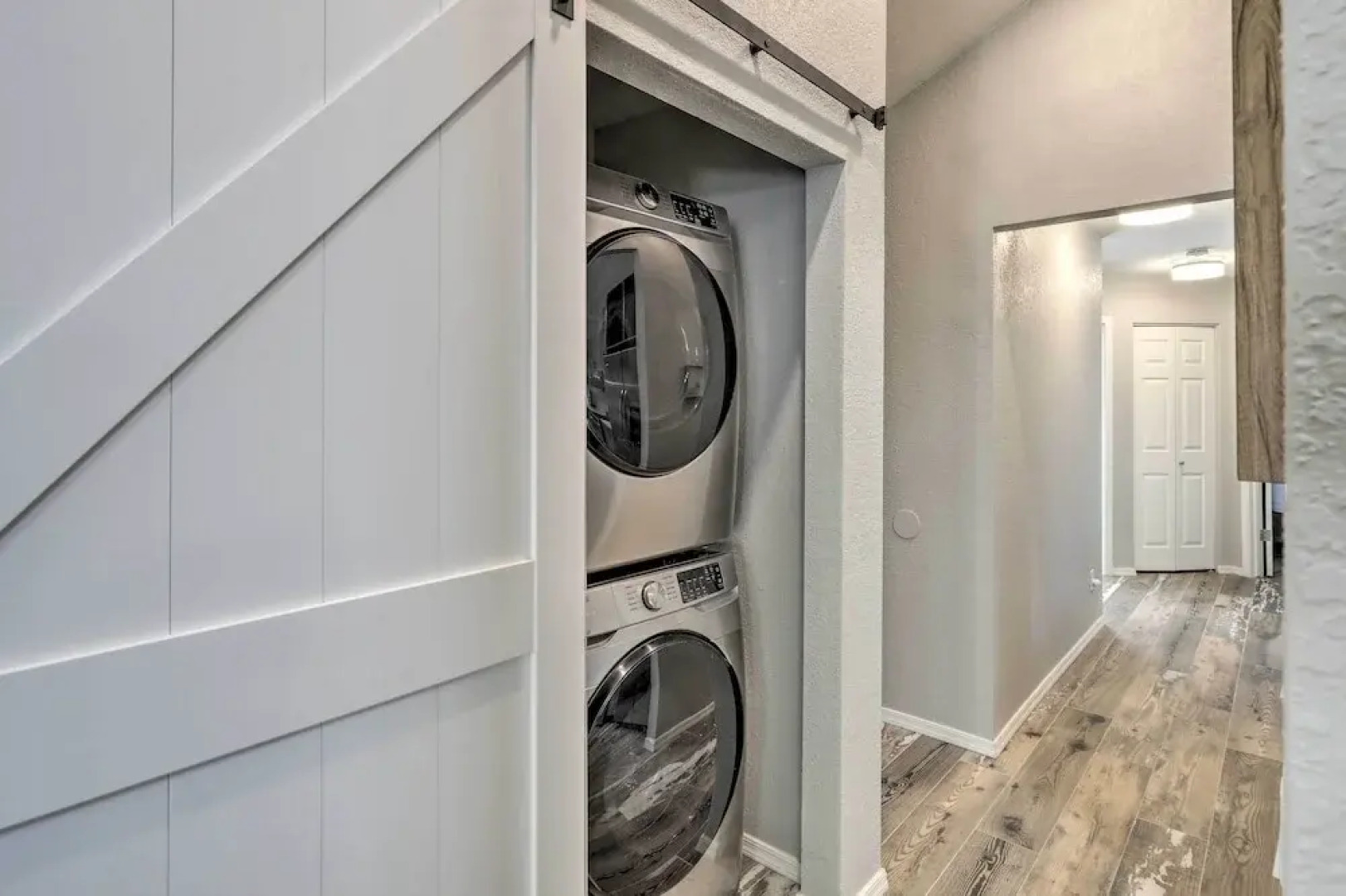 Modern Flagstaff Retreat ~ 4 Mi to Downtown!