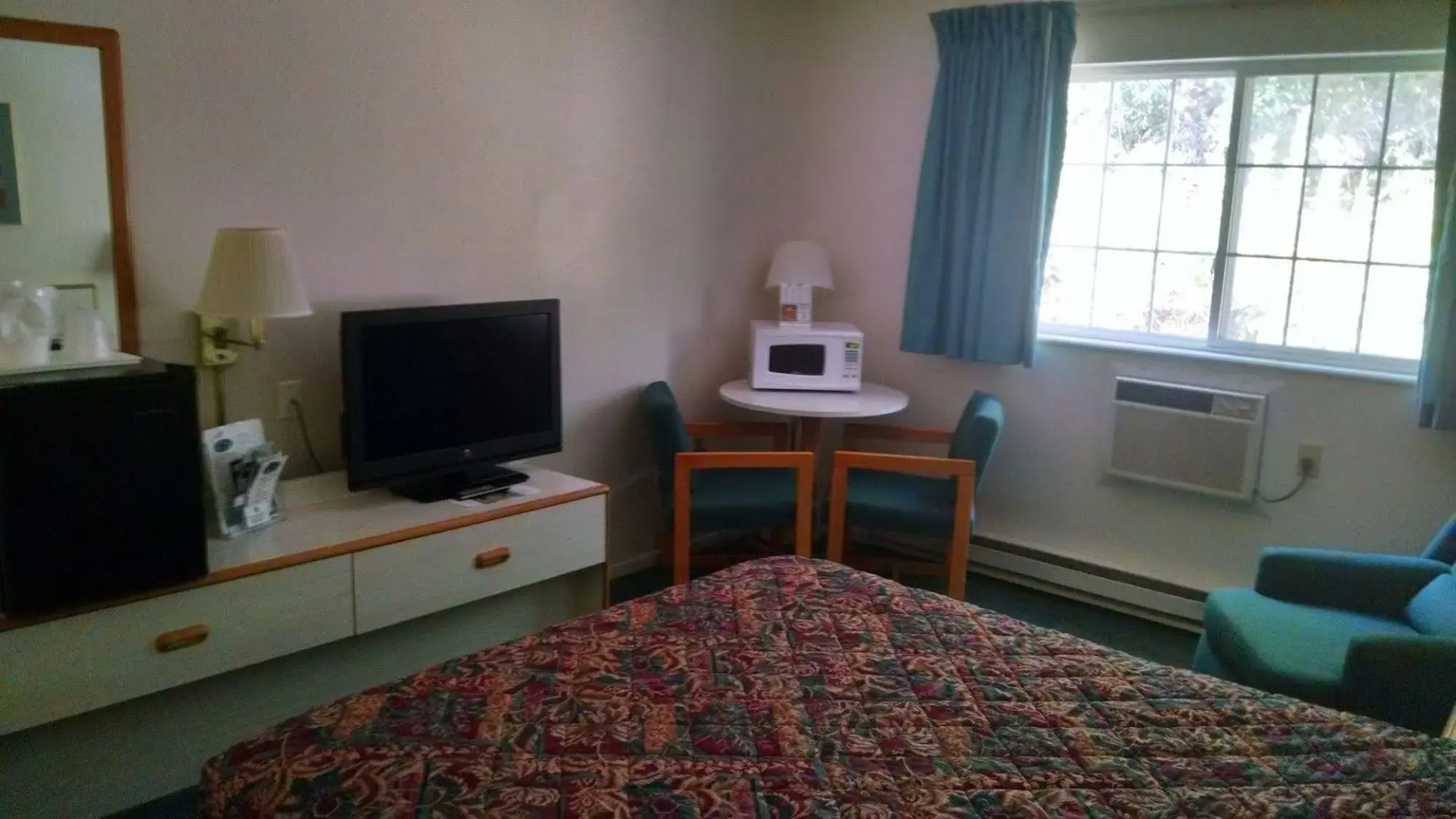 Mountain Host Motor Inn