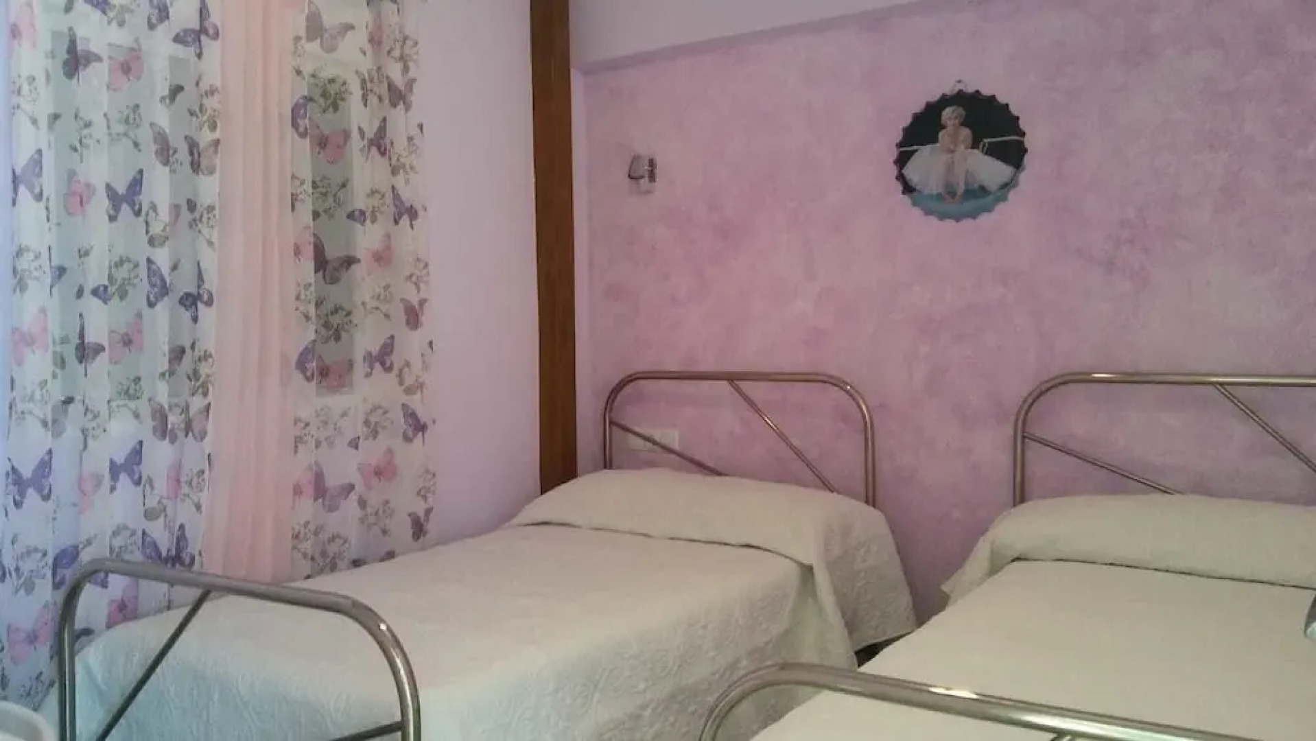 Los Jardines De Lola