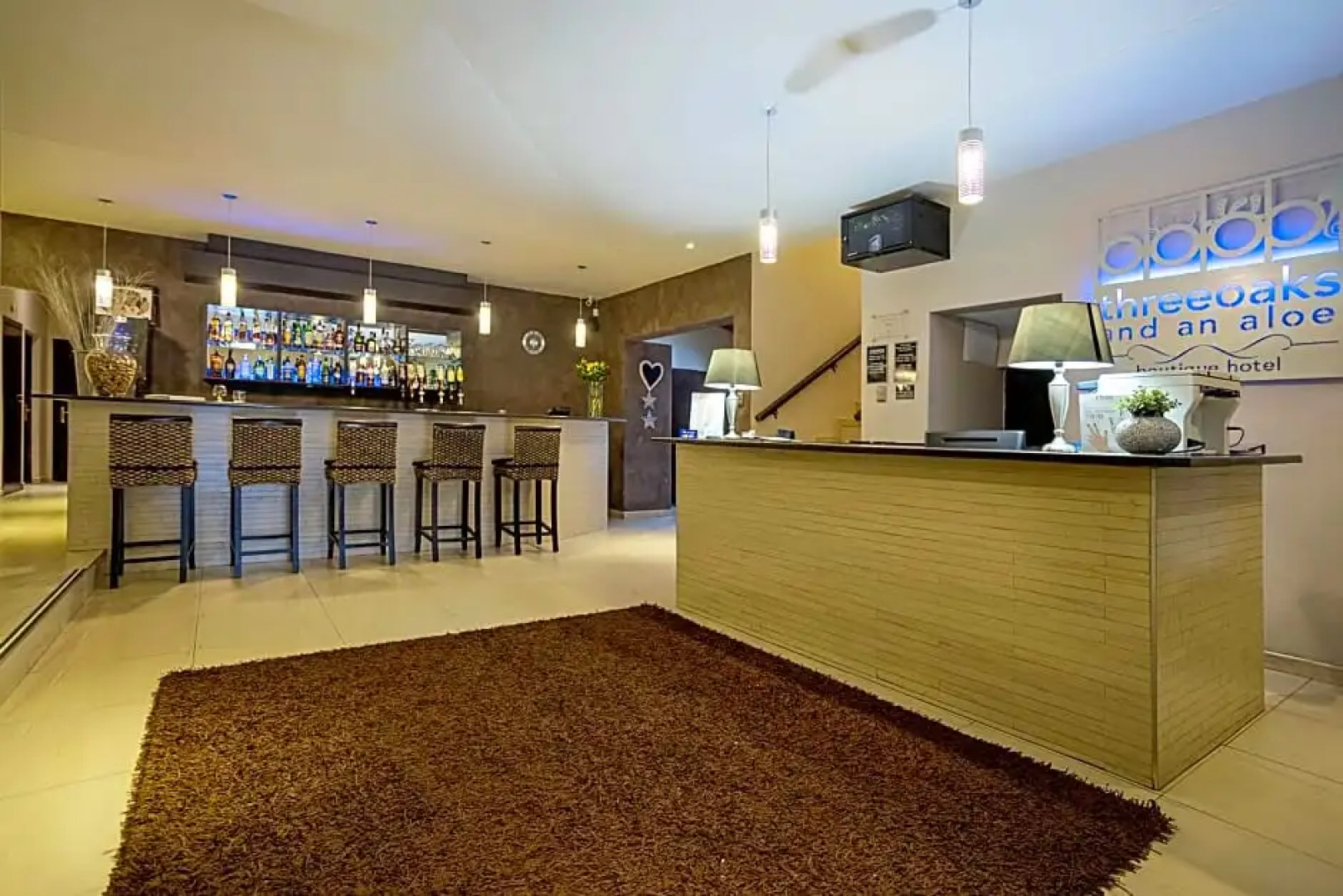 Three Oaks And An Aloe Boutique Hotel