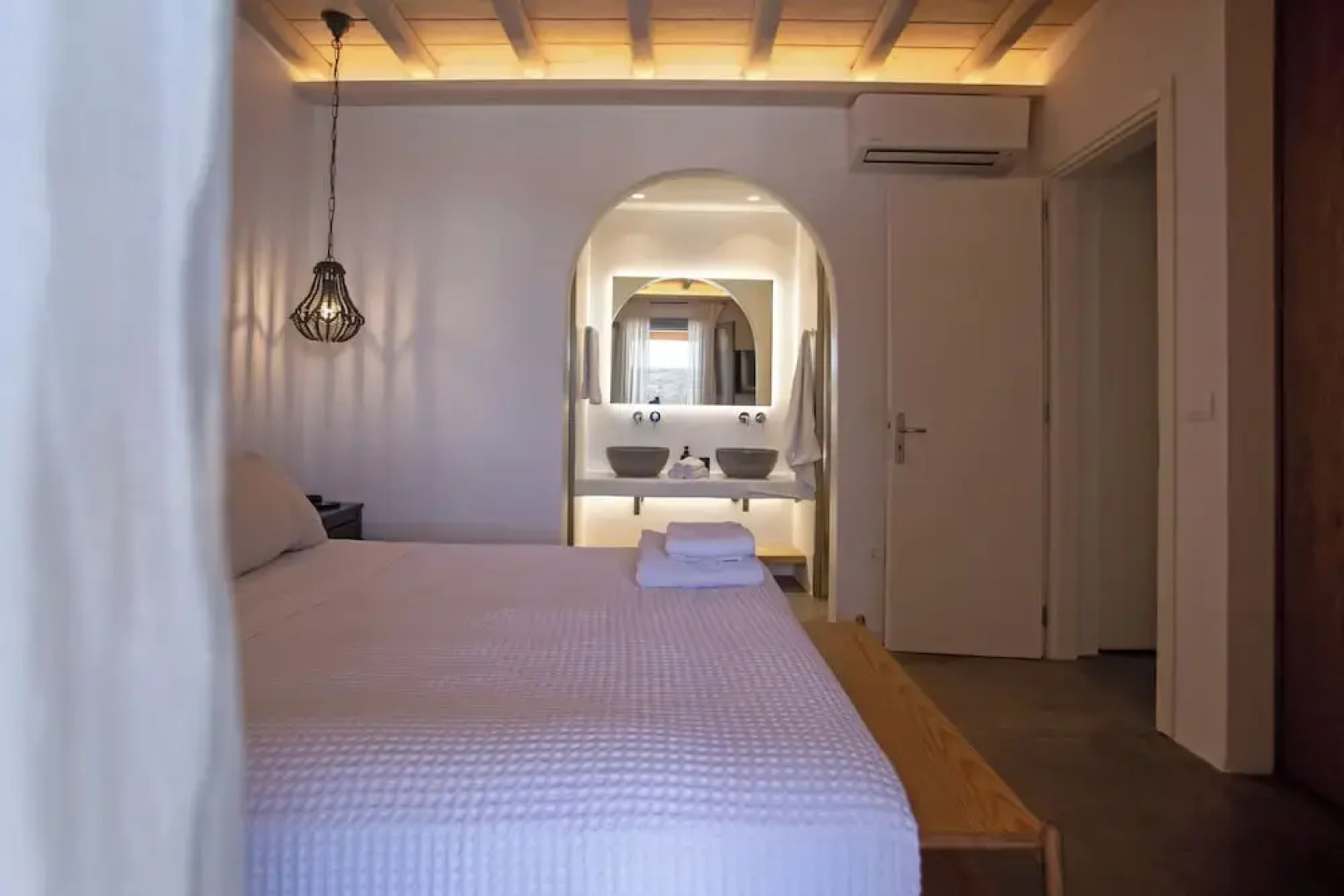 Mykonian Luxury Villa Filyra with Pool