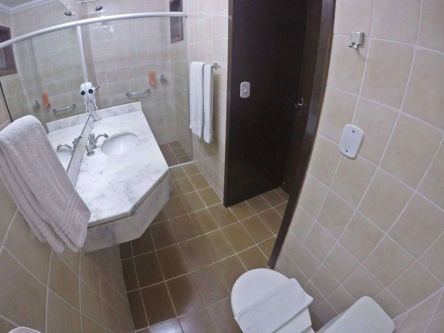 Budget Harbor Colonial