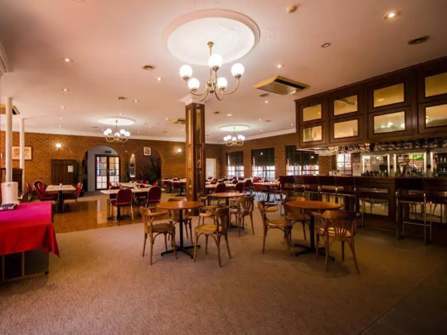 Econo Lodge Albury Paddlesteamer