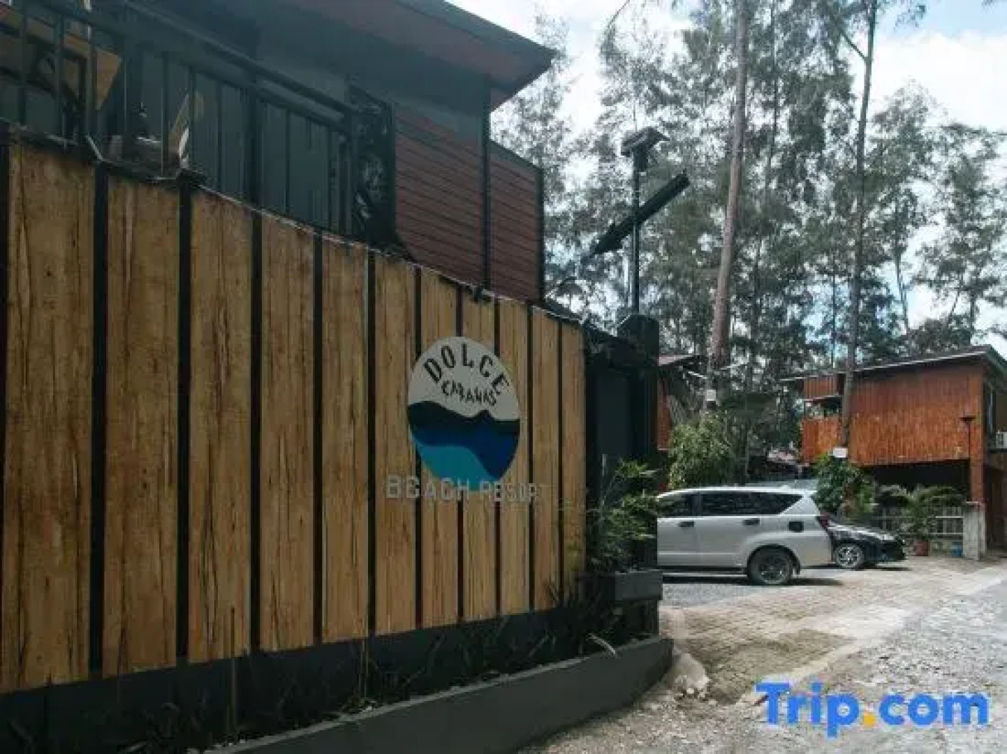 RedDoorz @ Dolce Cabanas Beach Resort