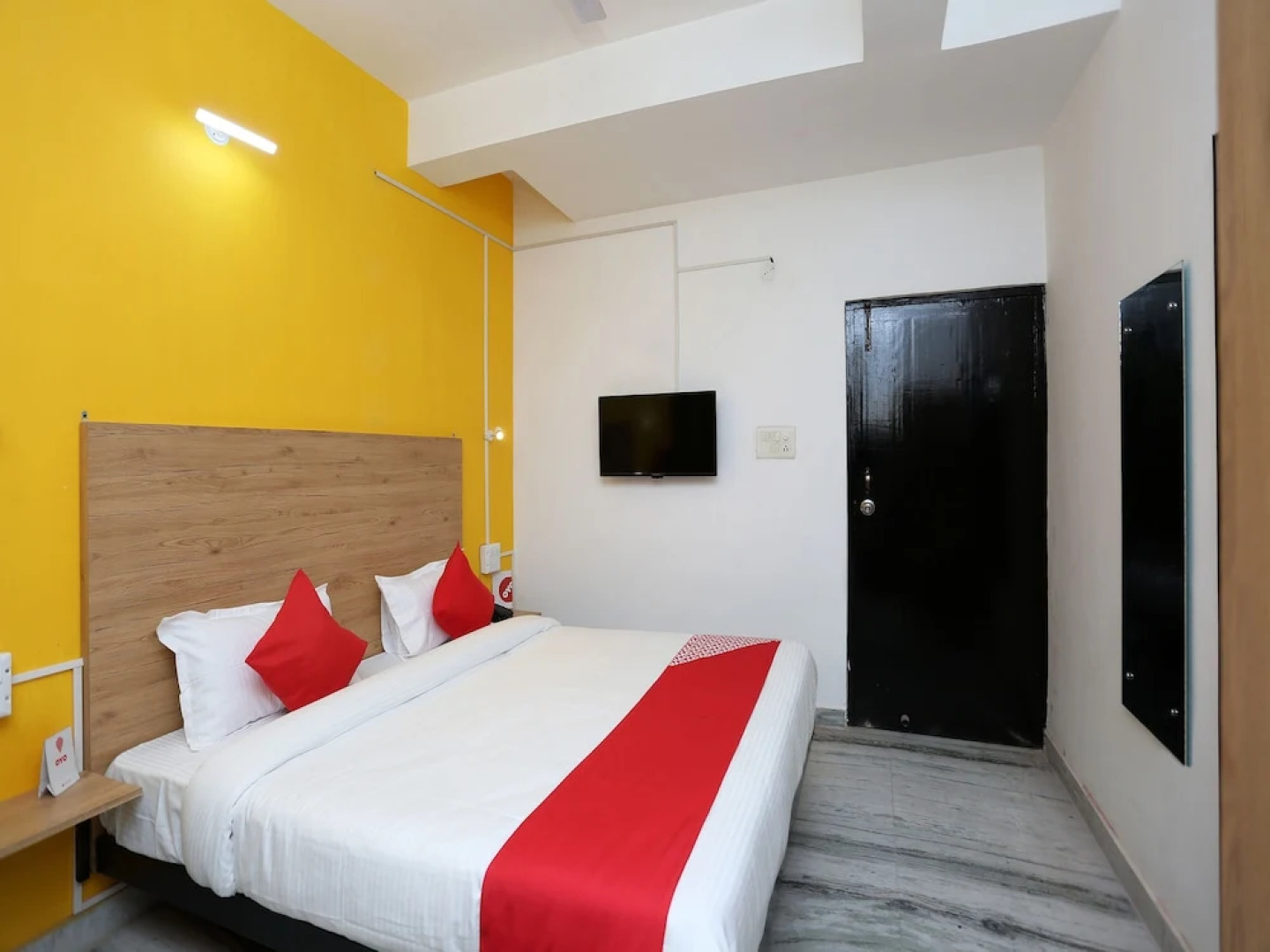 OYO 19166 Sona Mansion