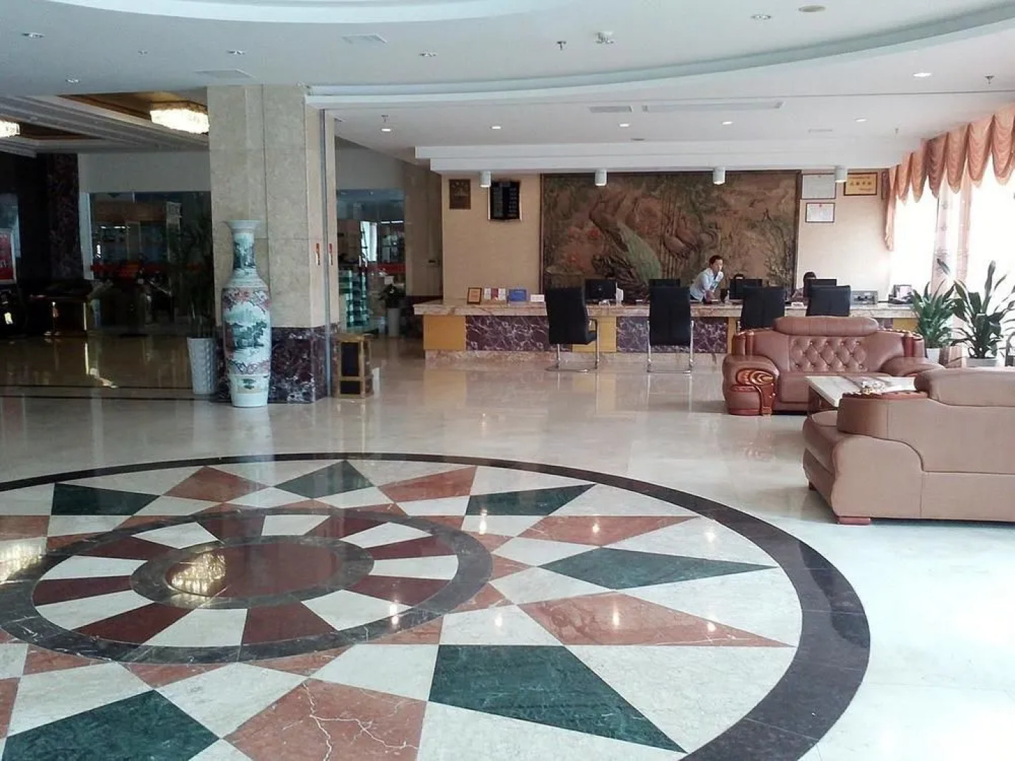 Jiujiang Jinyu International Hotel