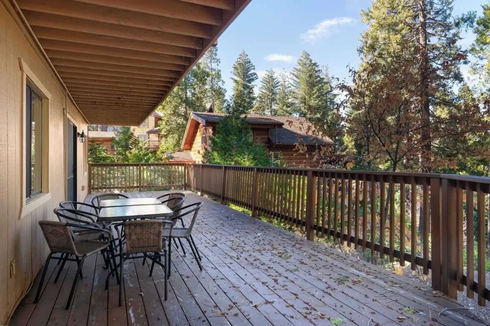 Yosemite Aviary and Quail Within Yosemite - 2 Separate Units, Up To 14 Guests!