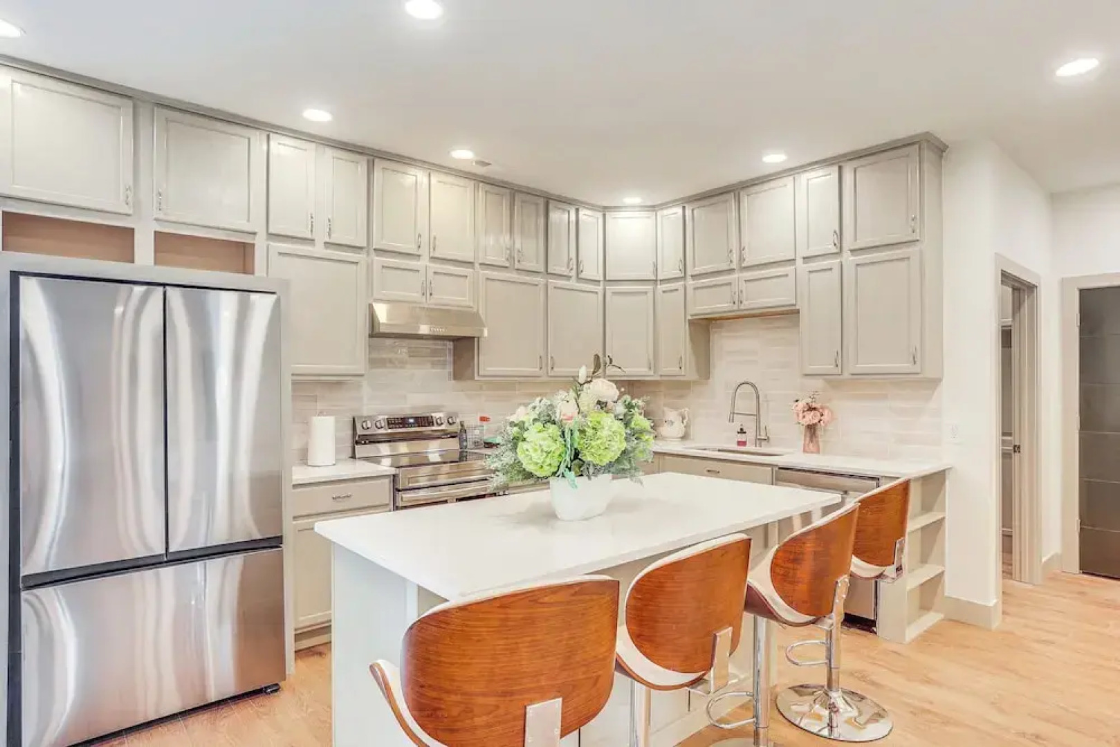 1 Mi to Downtown: New Albany Home w/ Yard