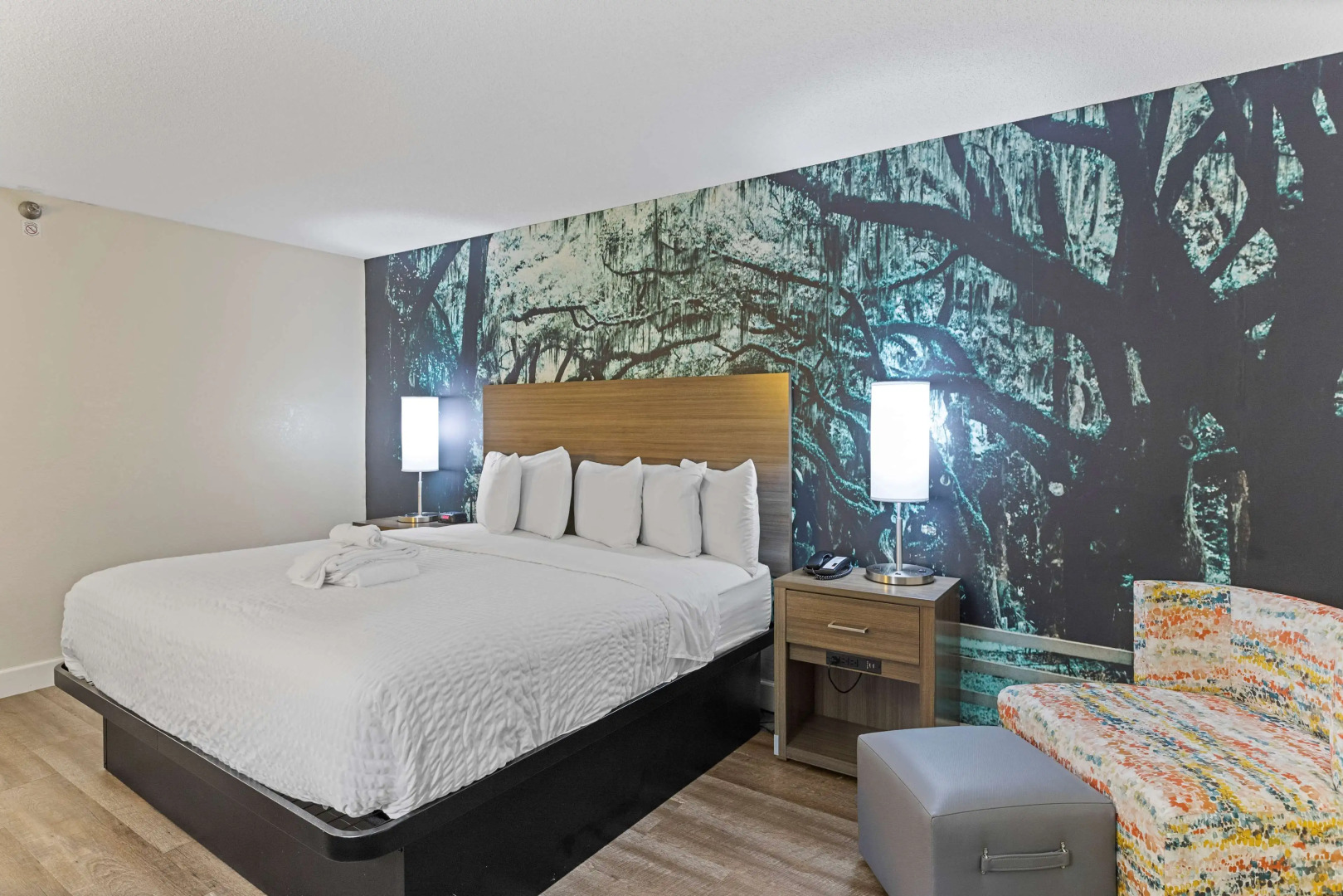 GLō Best Western  Savannah-Gateway I-95