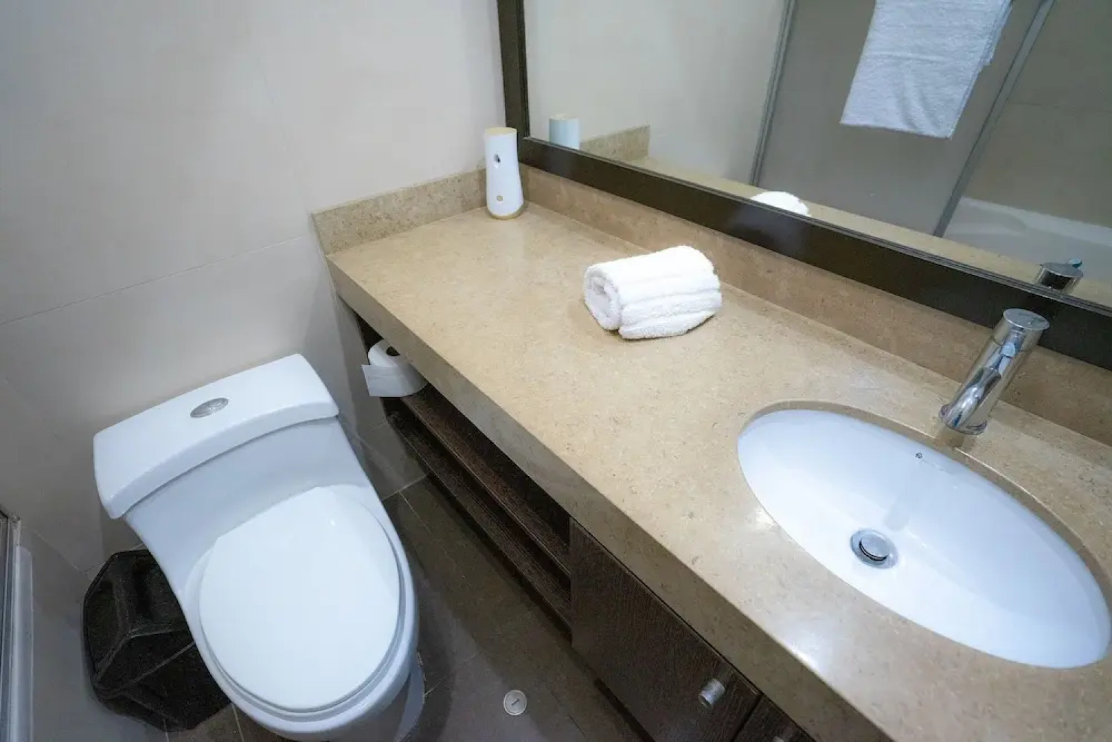 Amazing 1BR with private terrace