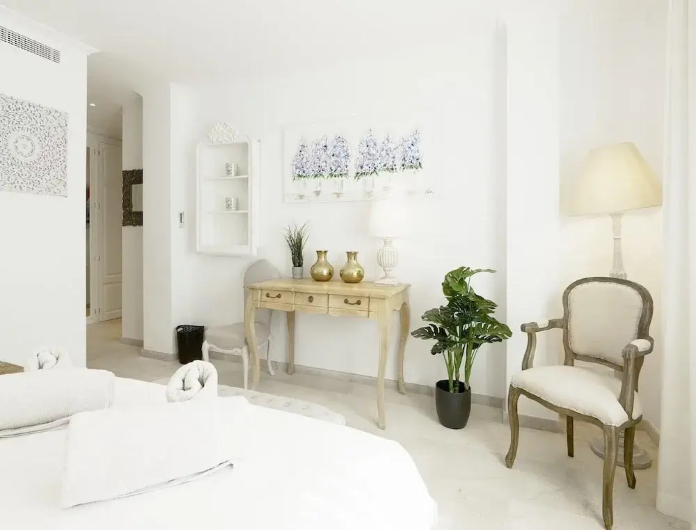 Villa on the Foot of La Font Hills