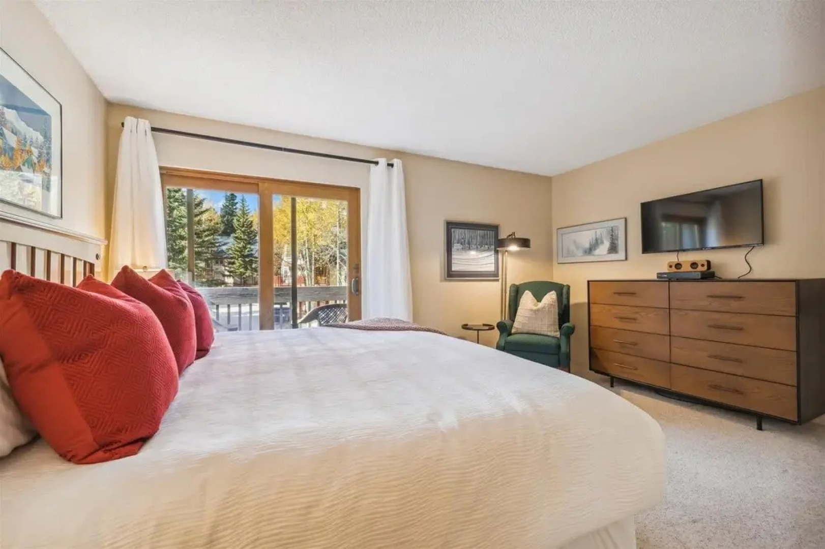 Winterpoint 20 2 Bedroom Townhouse by RedAwning