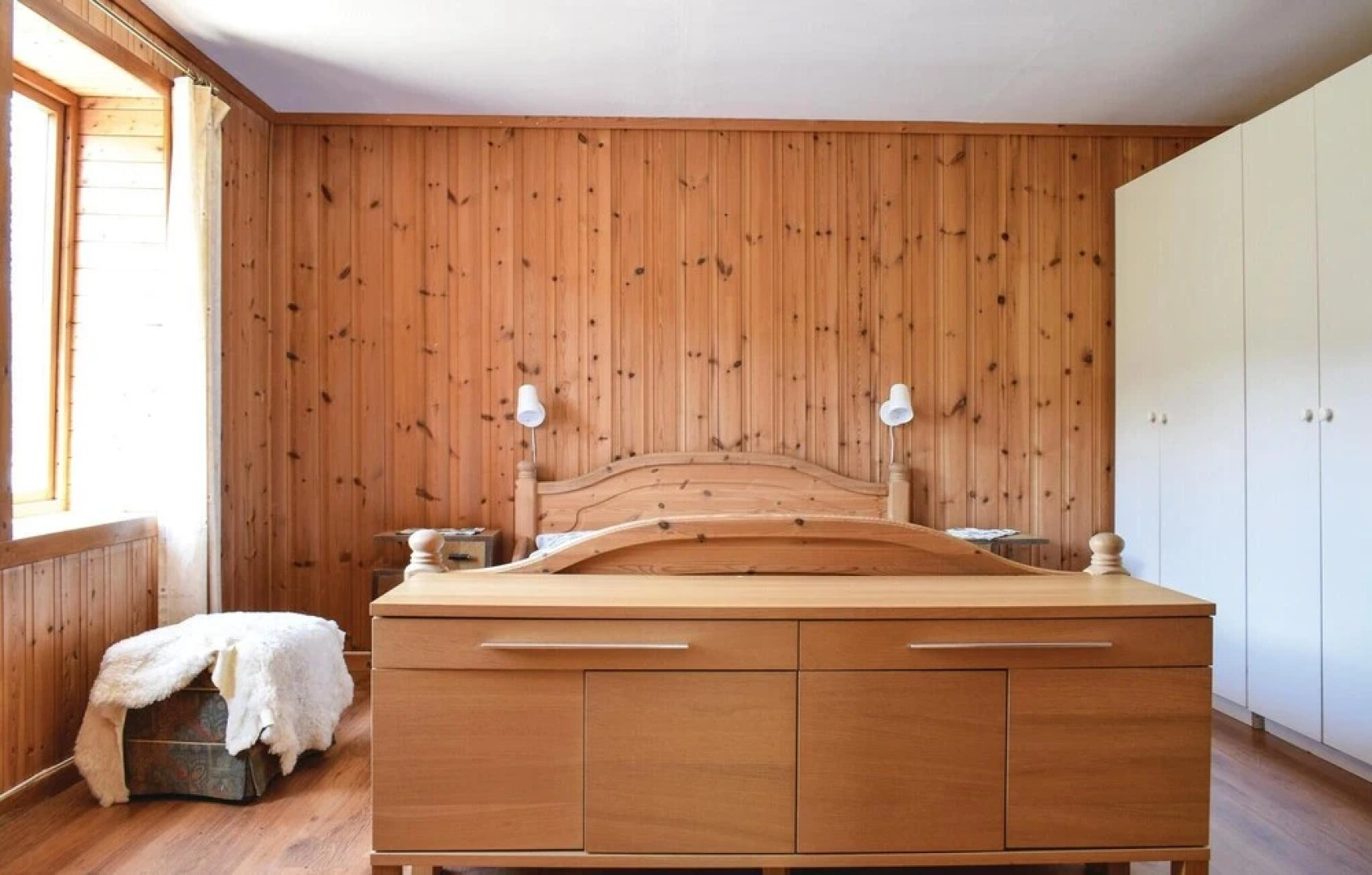 Nice Home in Steinstø With 4 Bedrooms and Wifi