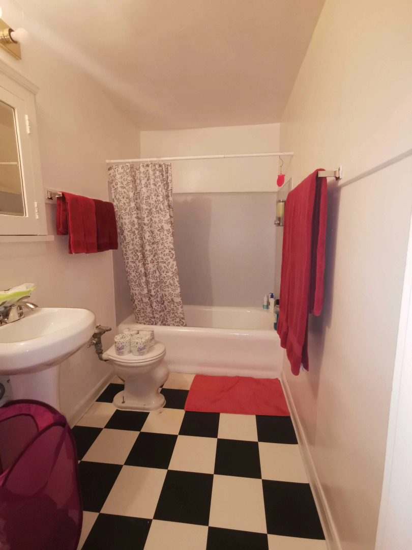 Condo in Historic Building - Long Term Stays Welcome!