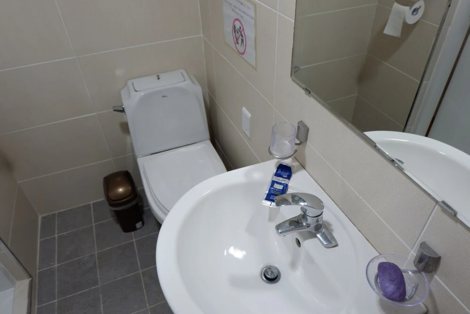 Haru The Guesthouse Hostel