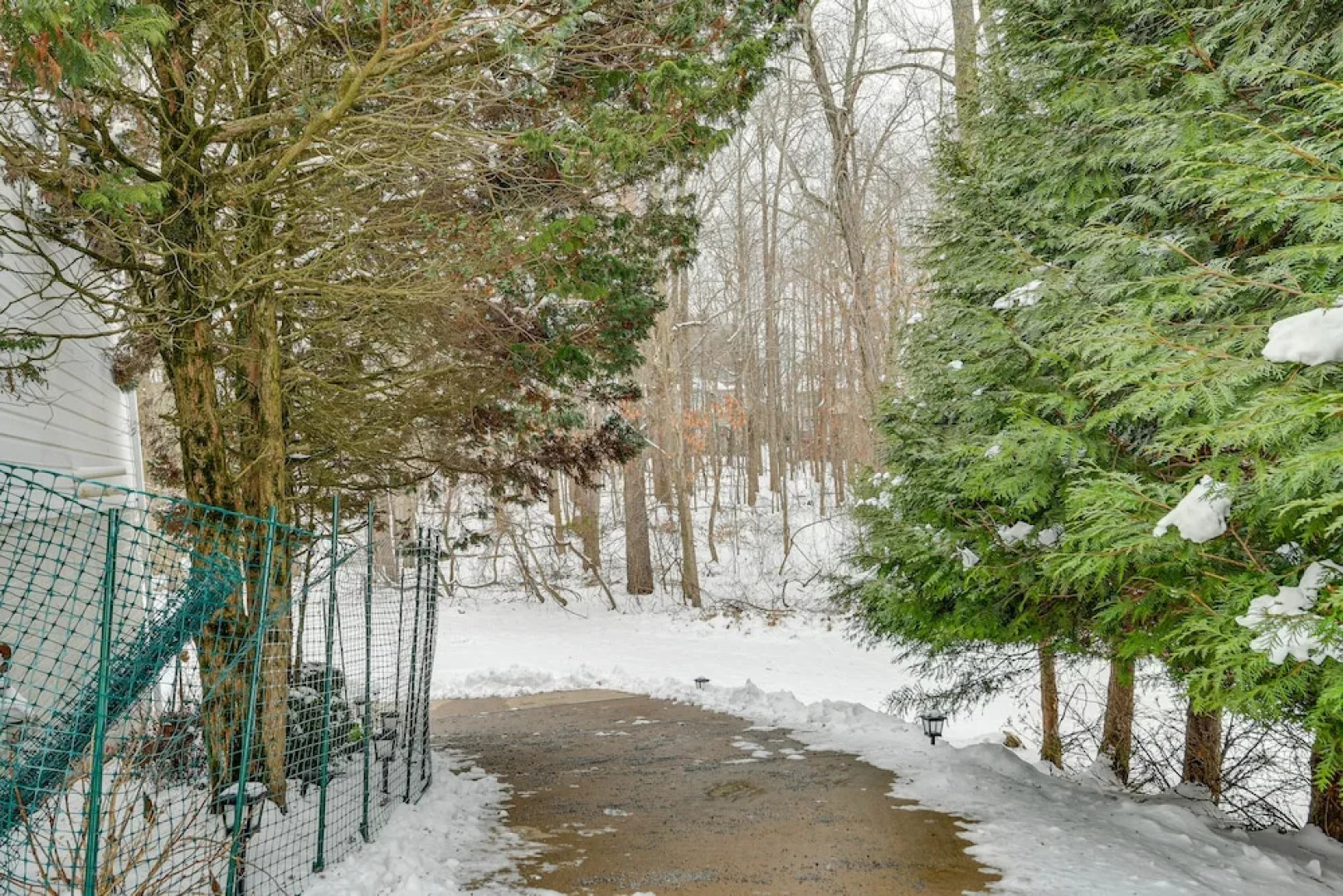 Owings Mills Apartment - 13 Mi to Maryland Zoo!