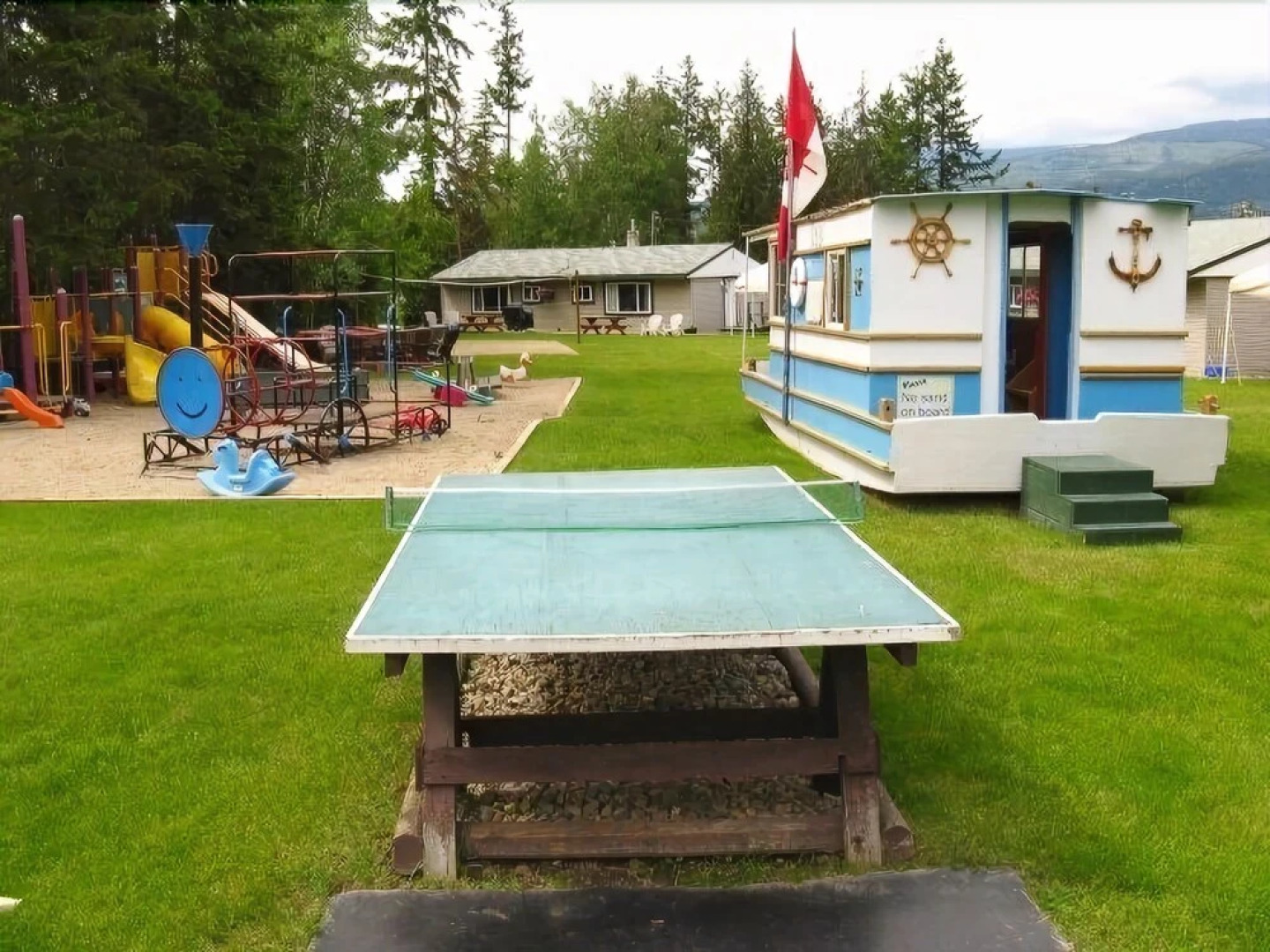 Shuswap Lake Motel & Resort
