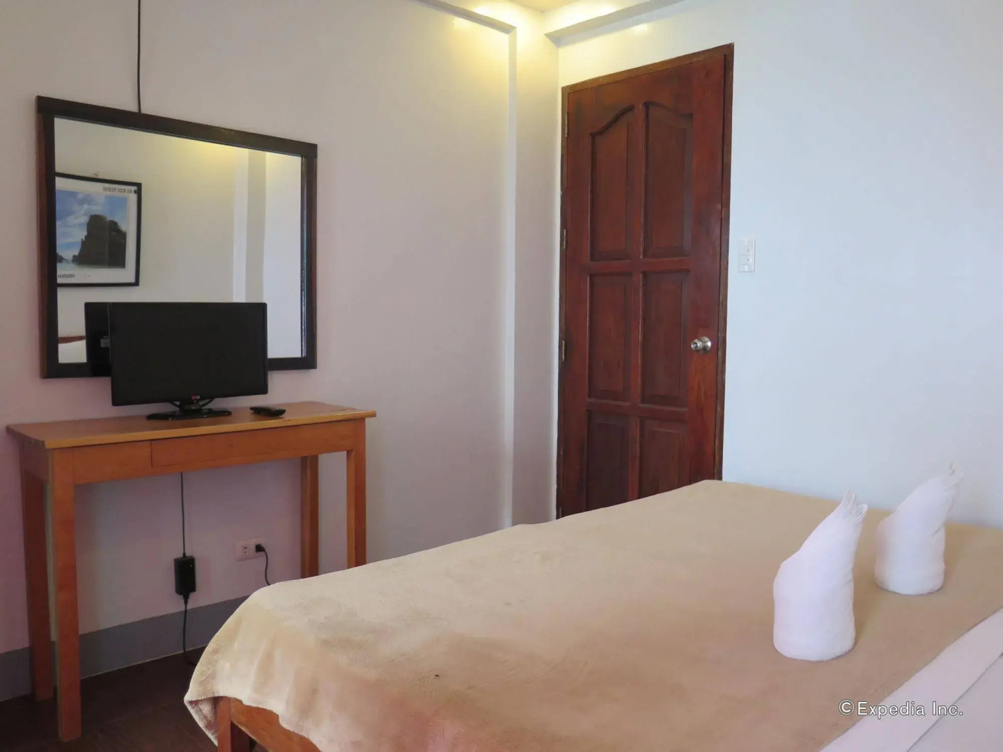 Dayunan El Nido Tourist Inn