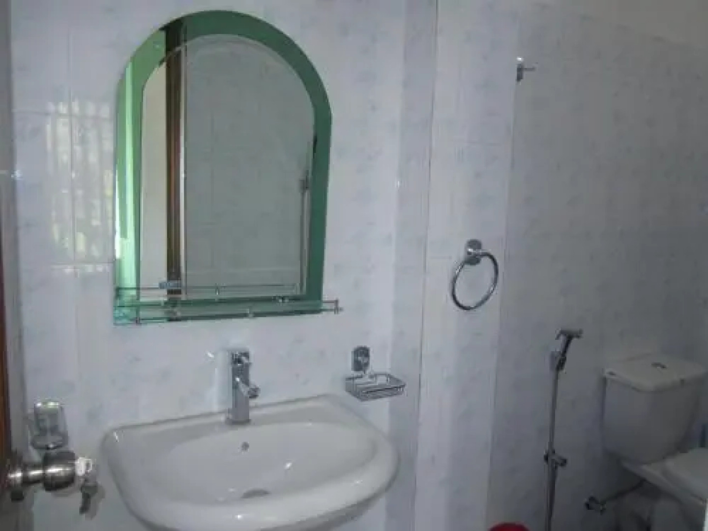 White Surfing Beach Resort