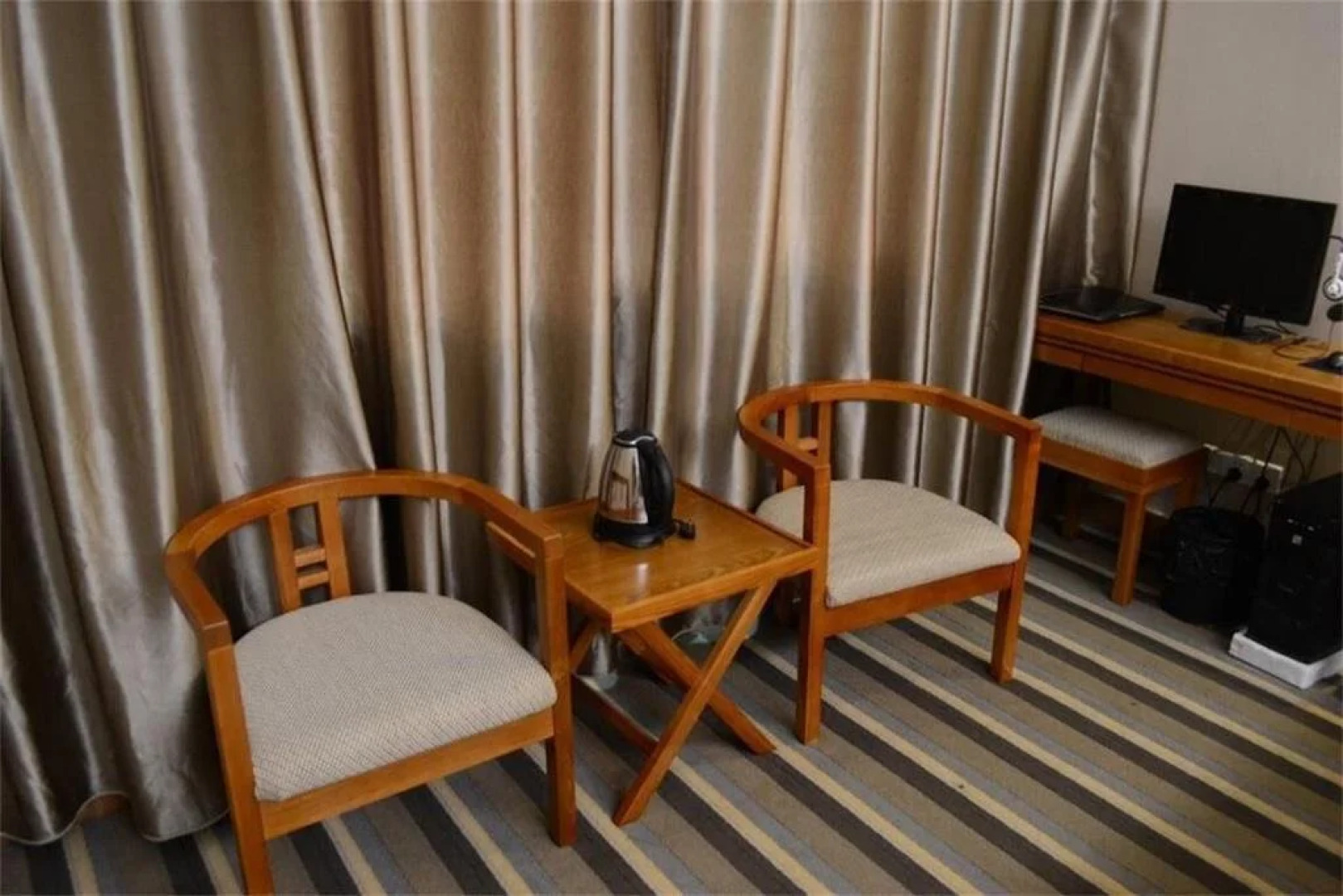 Gangtian Business Hotel