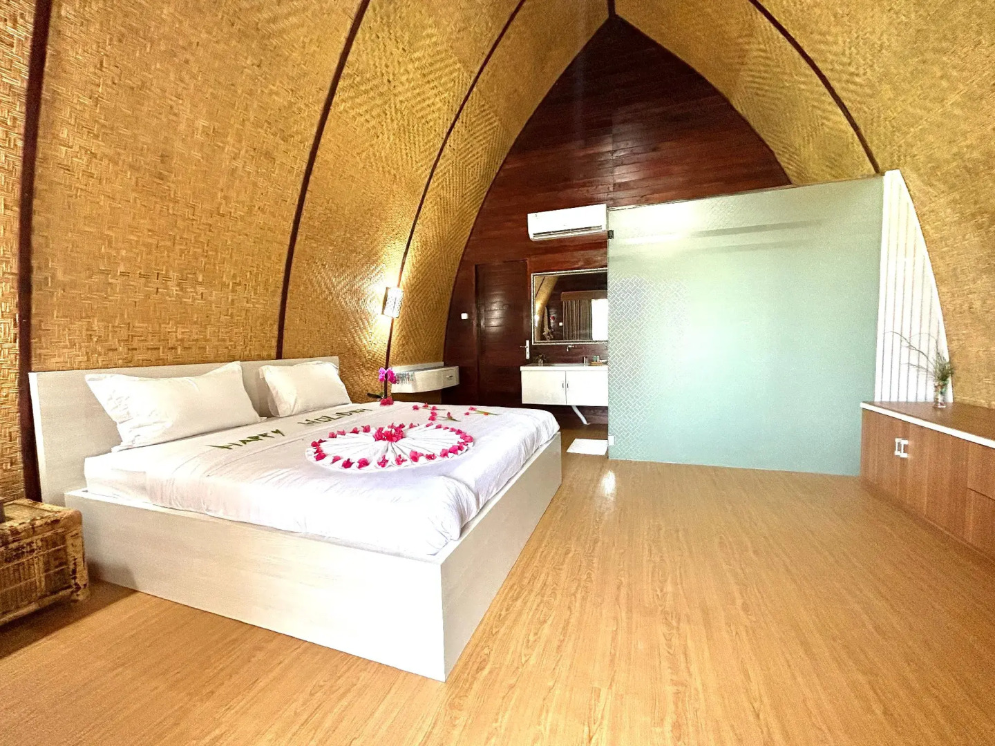 Bayview Beach Resort East Lombok