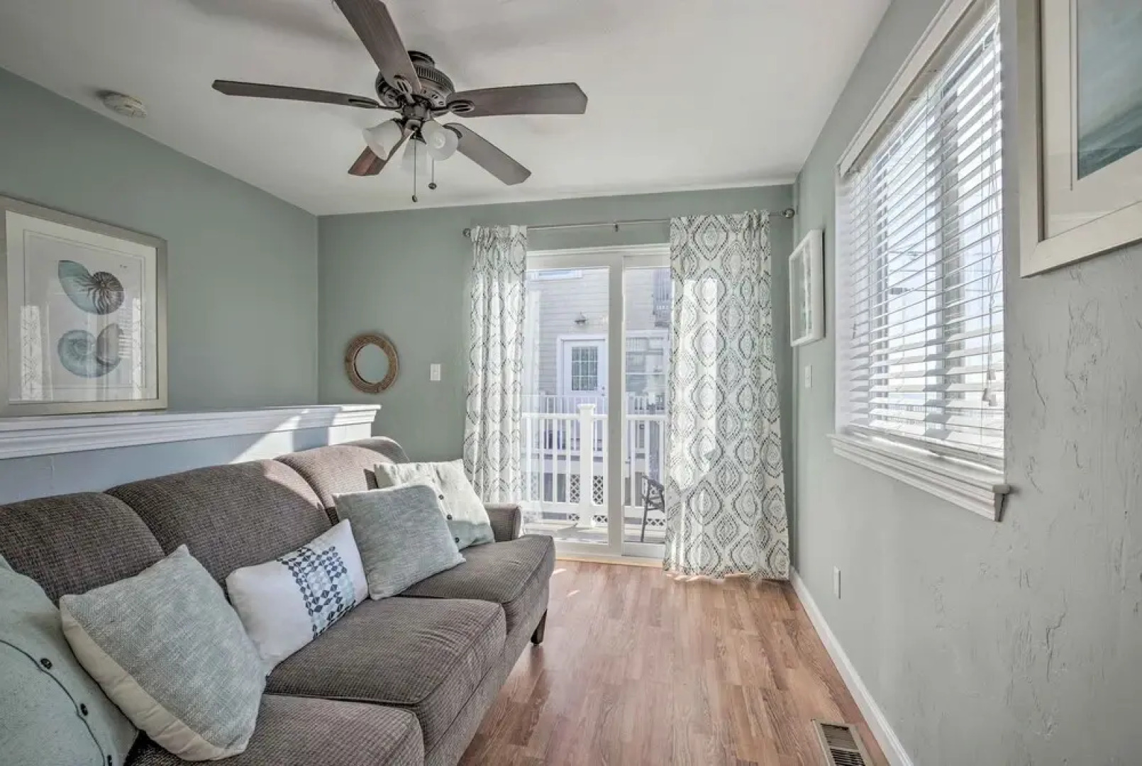 York Beachfront Condo - Steps to Long Sands!