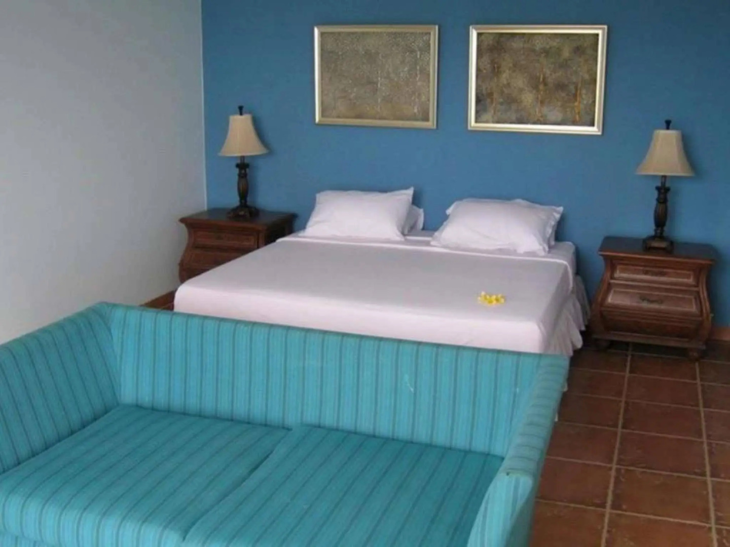 Blue Whale Sanctuary Hotel