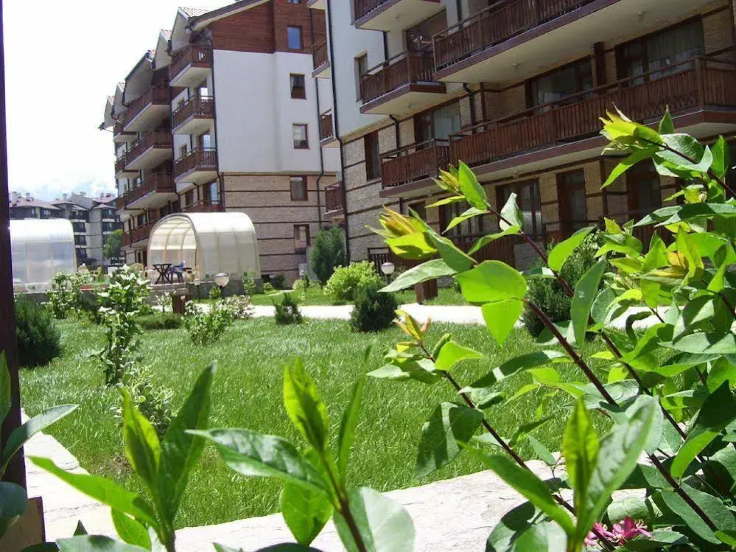 Four Leaf Clover Apartments to Rent