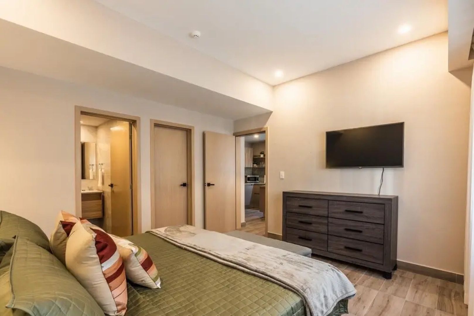 Apartment at Regatta Living II - 204 Fully-equipped