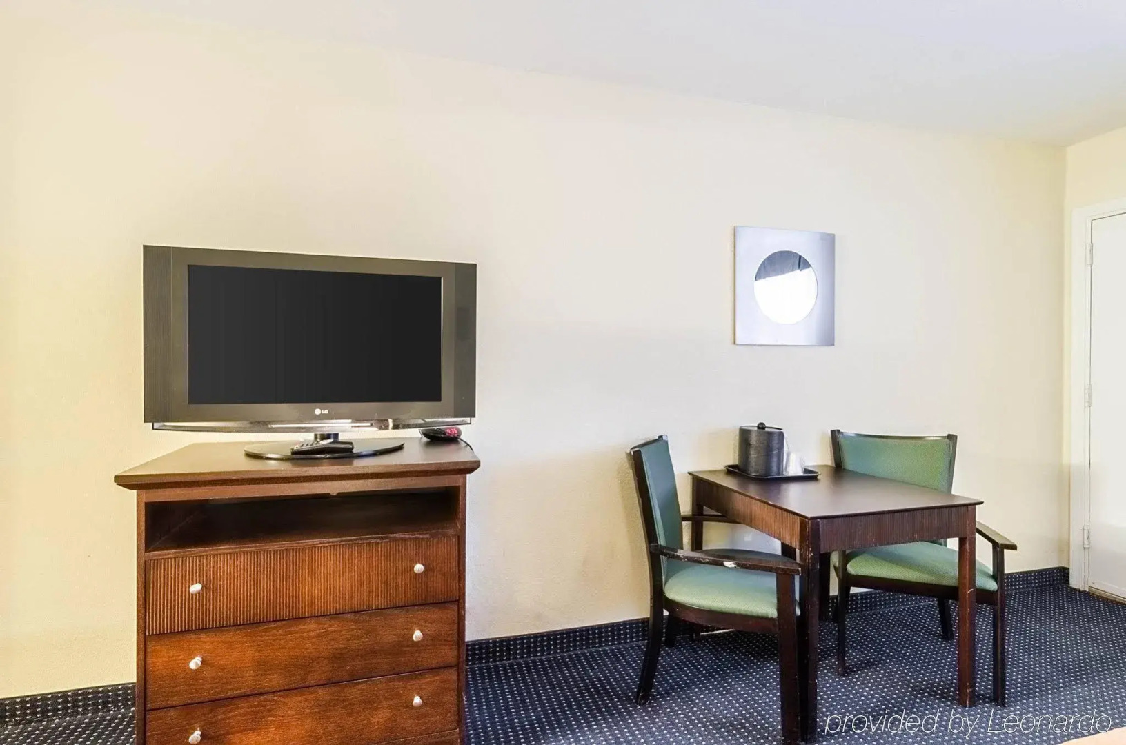 Rodeway Inn & Suites Williamsburg Central