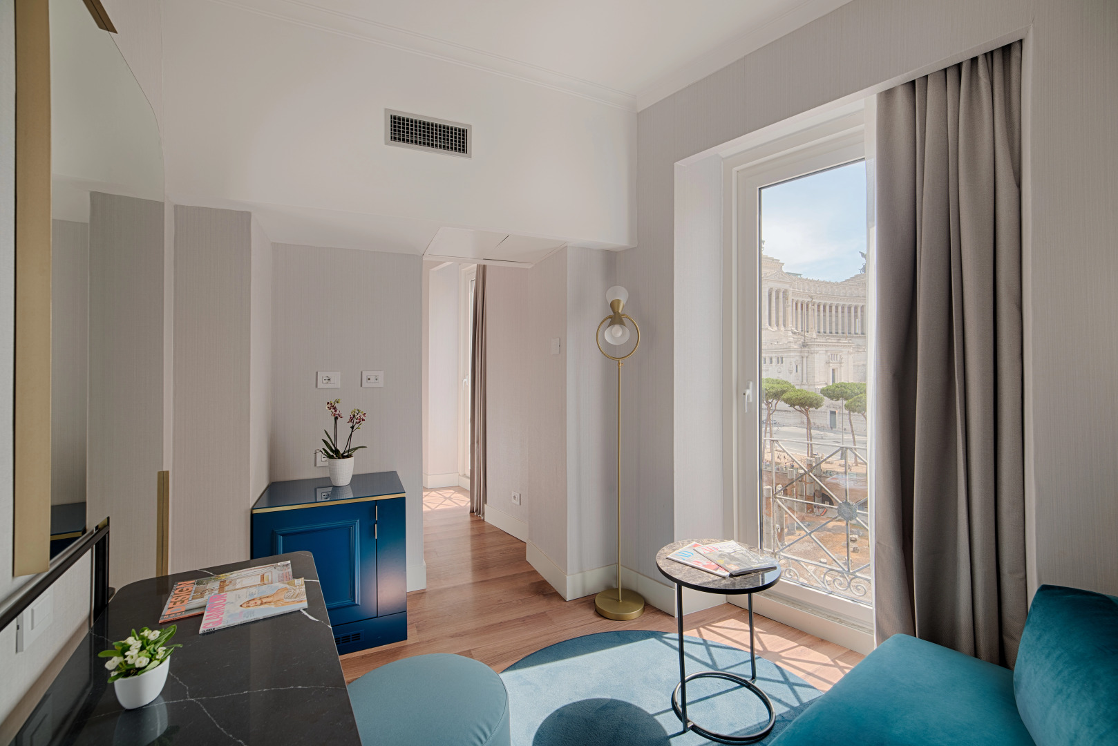 Отель NH Collection Roma Fori Imperiali