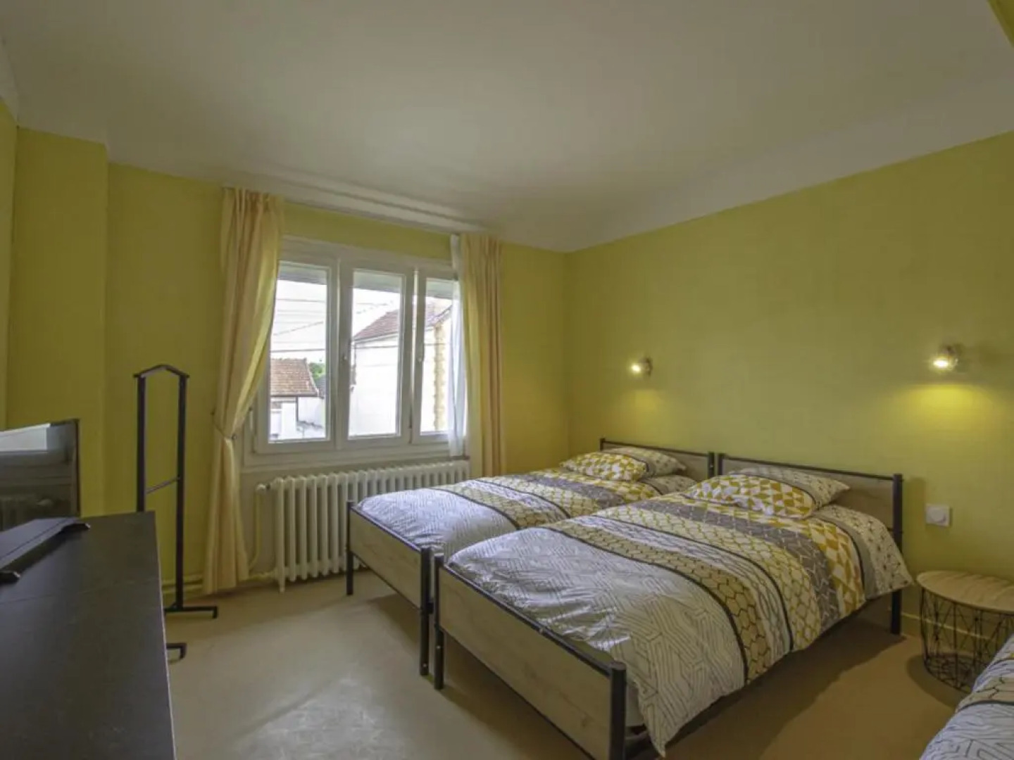 Gîte Saint-Julien-les-Villas, 3 pièces, 5 personnes - FR-1-543-215