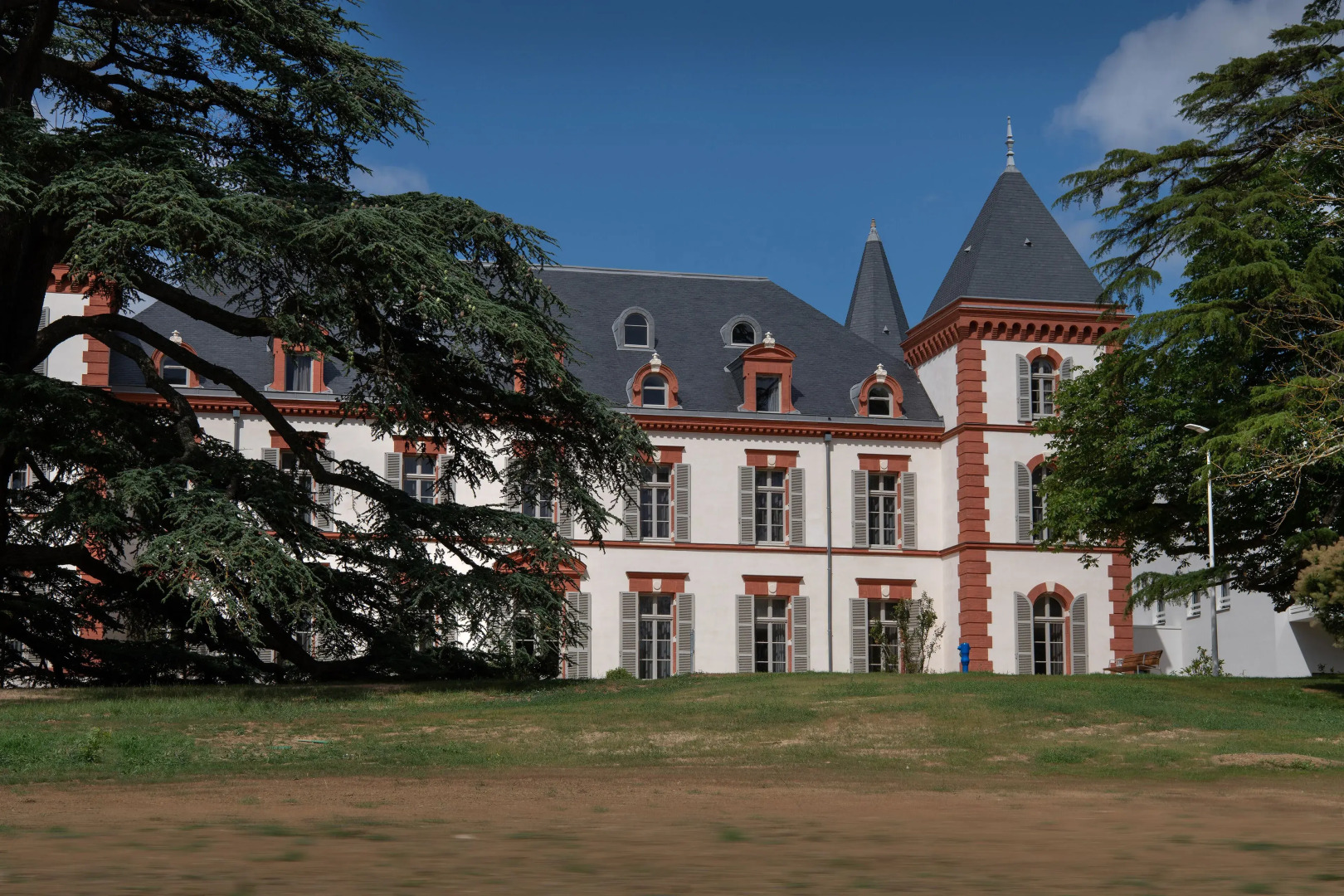 Chateau Camas