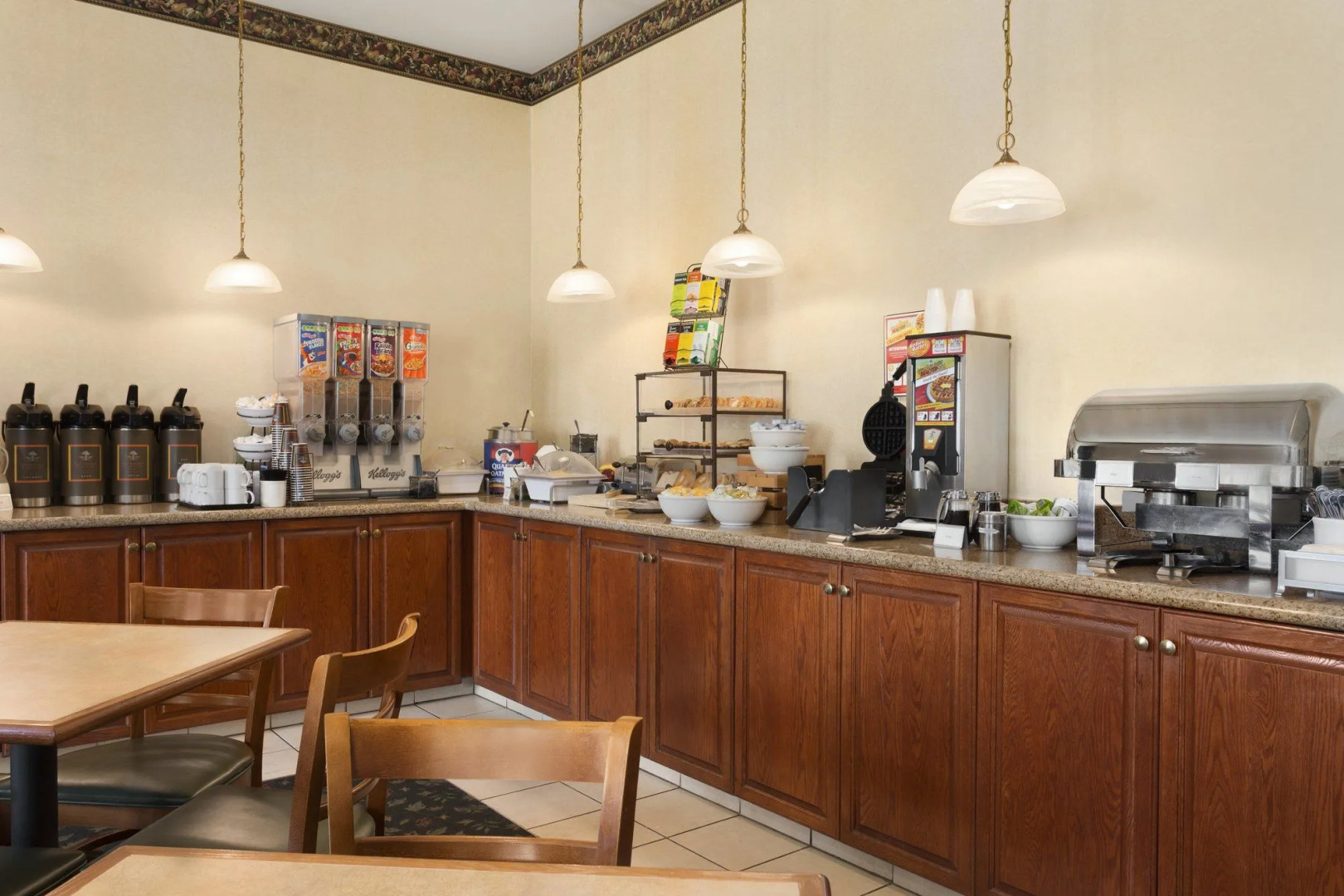 Country Inn & Suites by Radisson, St. Charles Historic District